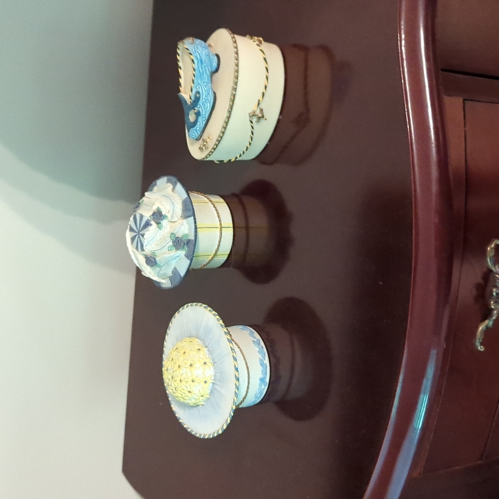 Trinket boxes